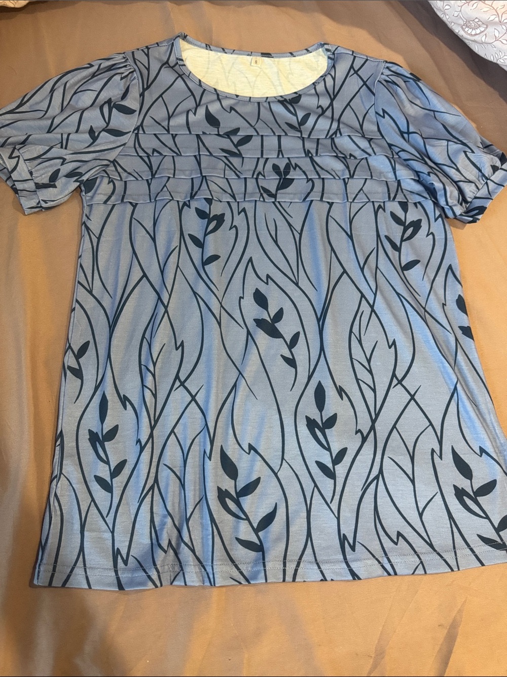 Blue Leaf Print Short Sleeve Top